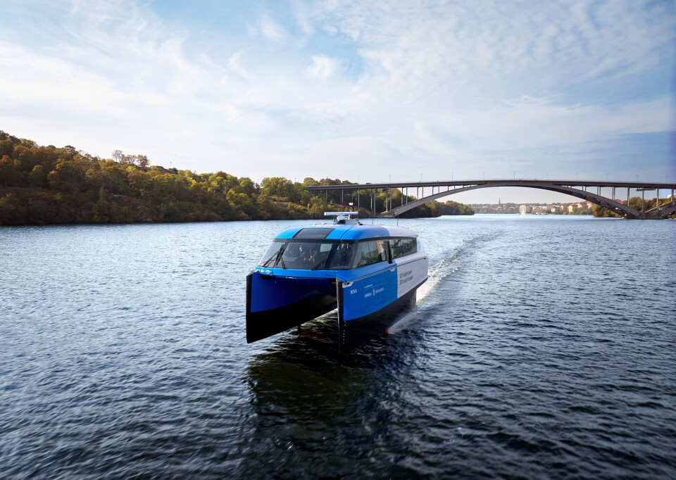 Candela P-12 er verdens første elektriske foilende båt i trafikk. Akkurat som i Stockholm kan den korte ned reisetider og redusere kostnader, samtidig som miljøpåvirkningen elimineres.