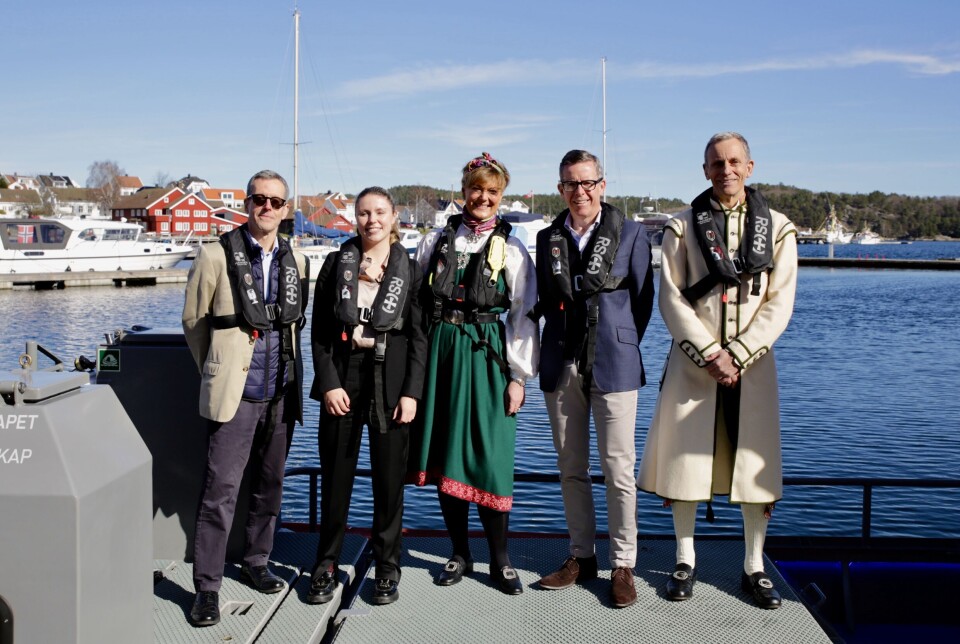 Fra venstre: Philip Lawford, Chief Executive hos AKO Foundation, gudmor Katinka Tangen, generalsekretær i Redningsselskapet, Grete Herlofson, John Mulvihill hos AKO Foundation, og president i Redningsselskapet, Jon Rysst.