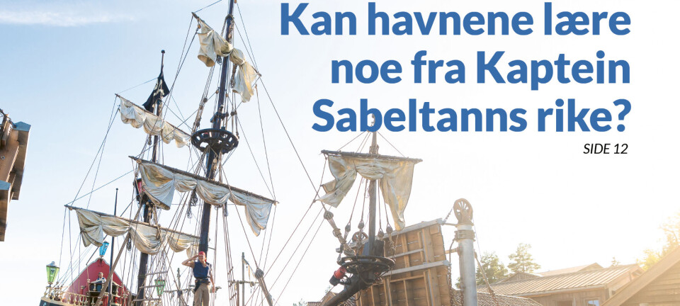 NY PAPIRUTGAVE I POSTKASSENE