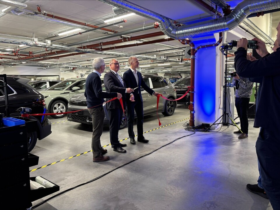 Fra venstre: Arne Lorvik, Harald A. Møller AS, Kjell Arne Hermansen, ordfører Drammen kommune, og Ulf Tore Hekneby, Harald A. Møller AS.
