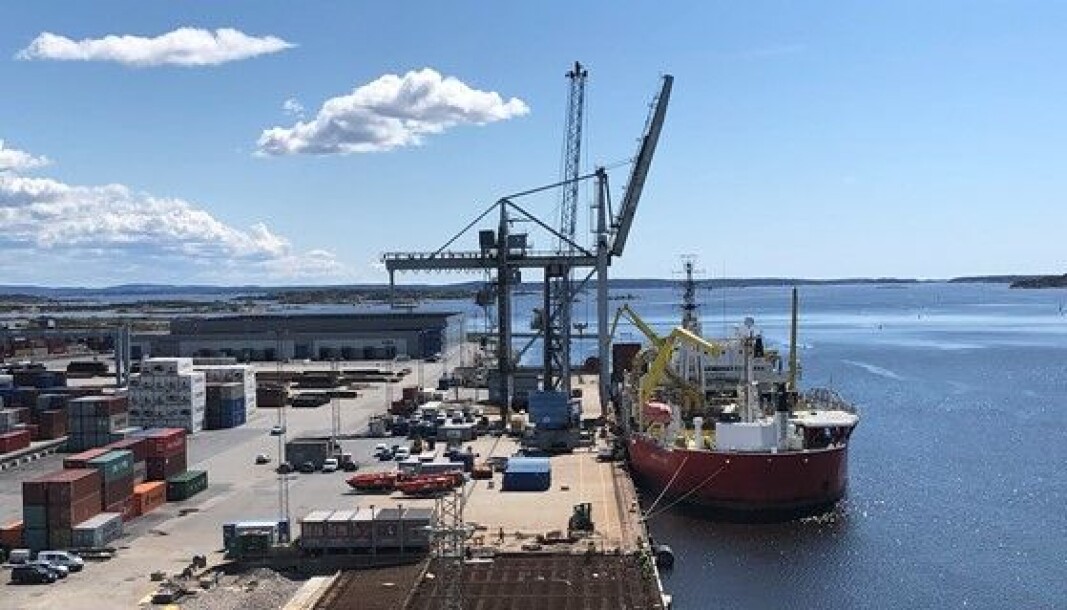 Fase 3 i utbyggingen av containerhavna på Øra i Fredrikstad tar nå til. Fase 3 i utbyggingen av containerhavna på Øra i Fredrikstad tar nå til.