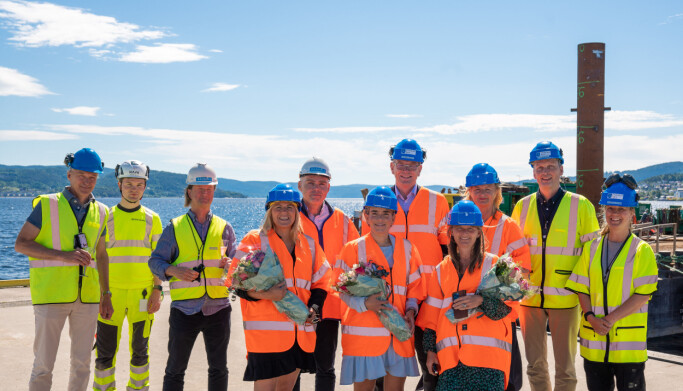 Representanter fra Rambøll, Norconsult og NRC sammen med ordførere og havneledelsen. Representanter fra Rambøll, Norconsult og NRC sammen med ordførere og havneledelsen.